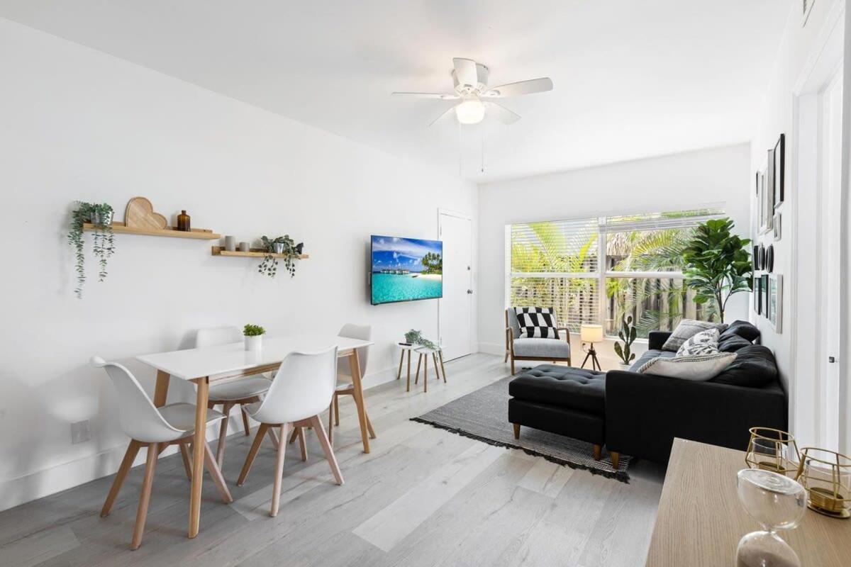 Charming 2 Bedroom Apartment In Victoria Park フォート・ローダーデール エクステリア 写真