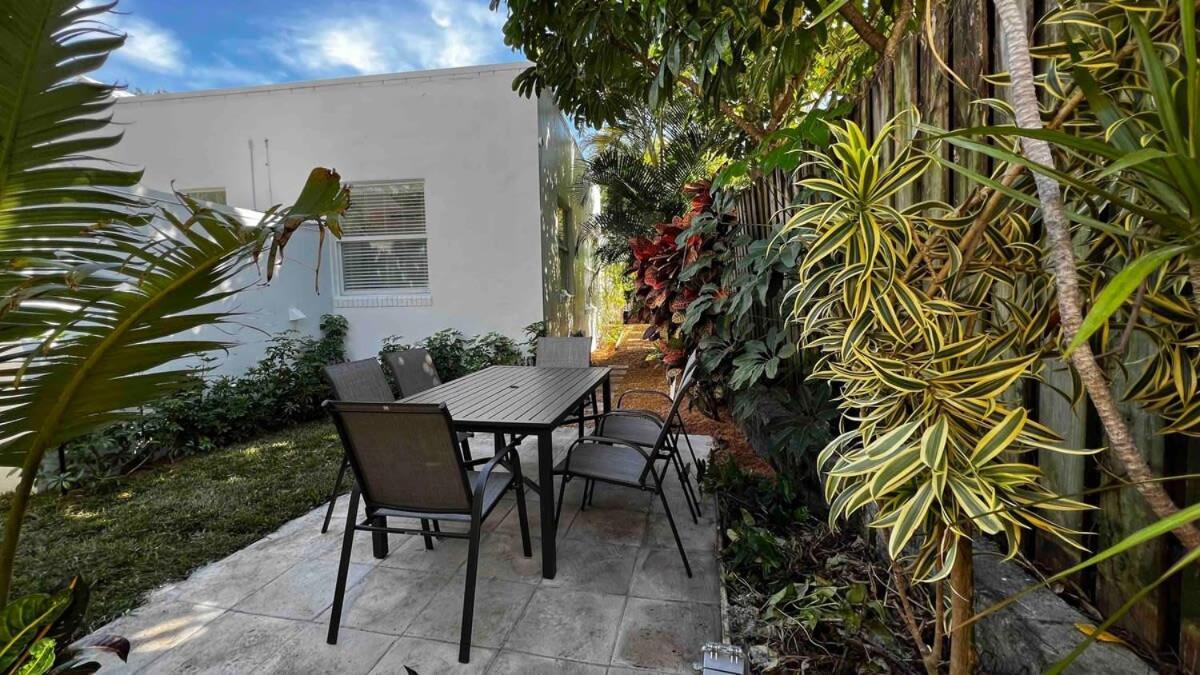 Charming 2 Bedroom Apartment In Victoria Park フォート・ローダーデール エクステリア 写真