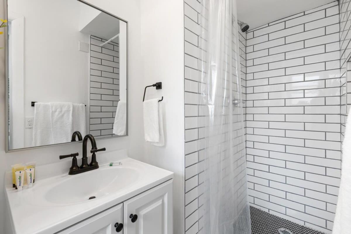 Charming 2 Bedroom Apartment In Victoria Park フォート・ローダーデール エクステリア 写真